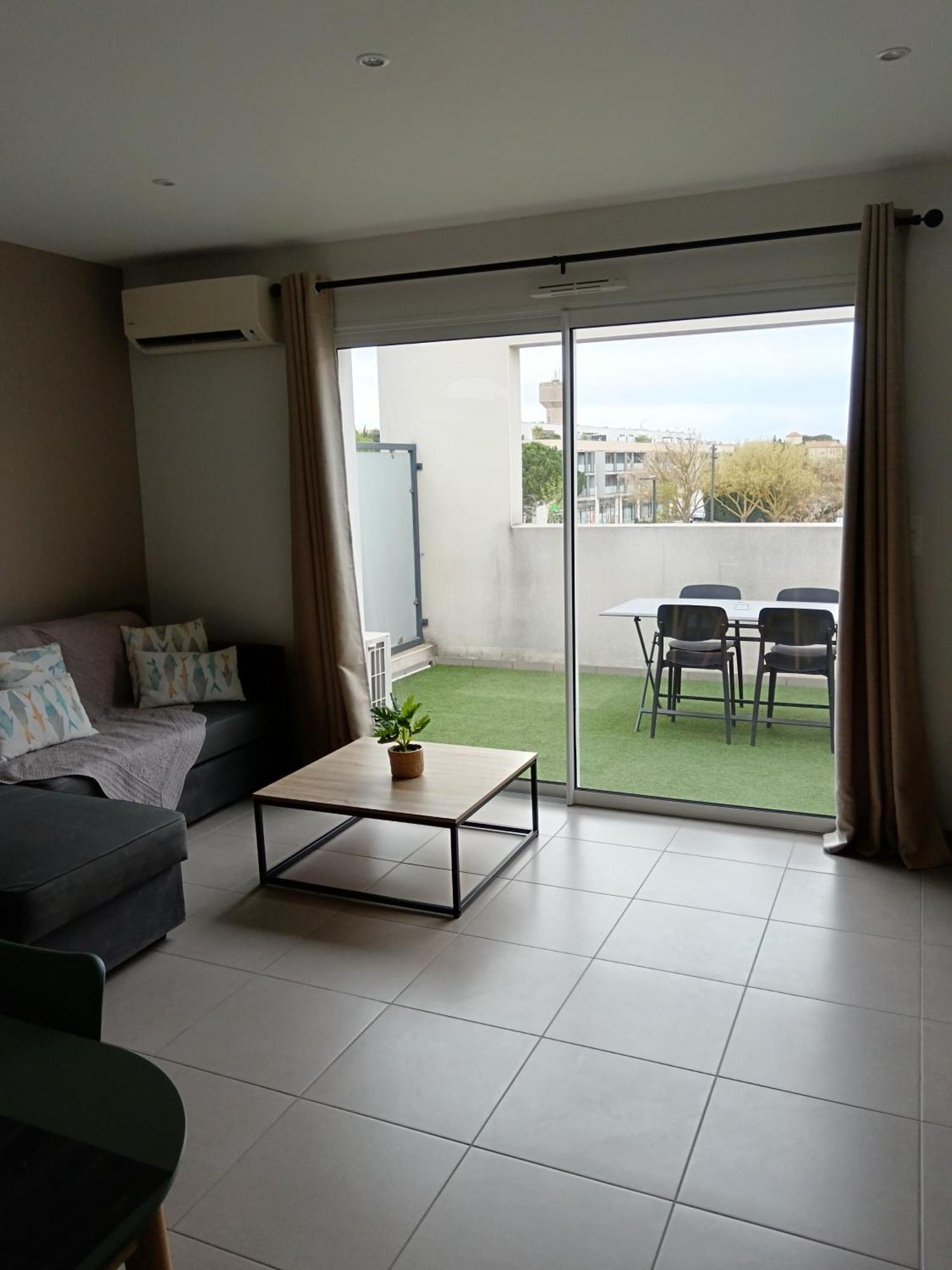 Colombiers Escale A La Noria Terrasse 4 Personnes Et Garage Colombiers (Herault)